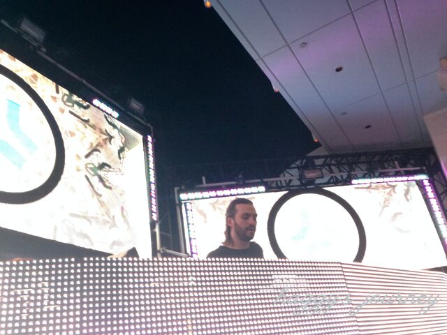 Steve Angello、XS